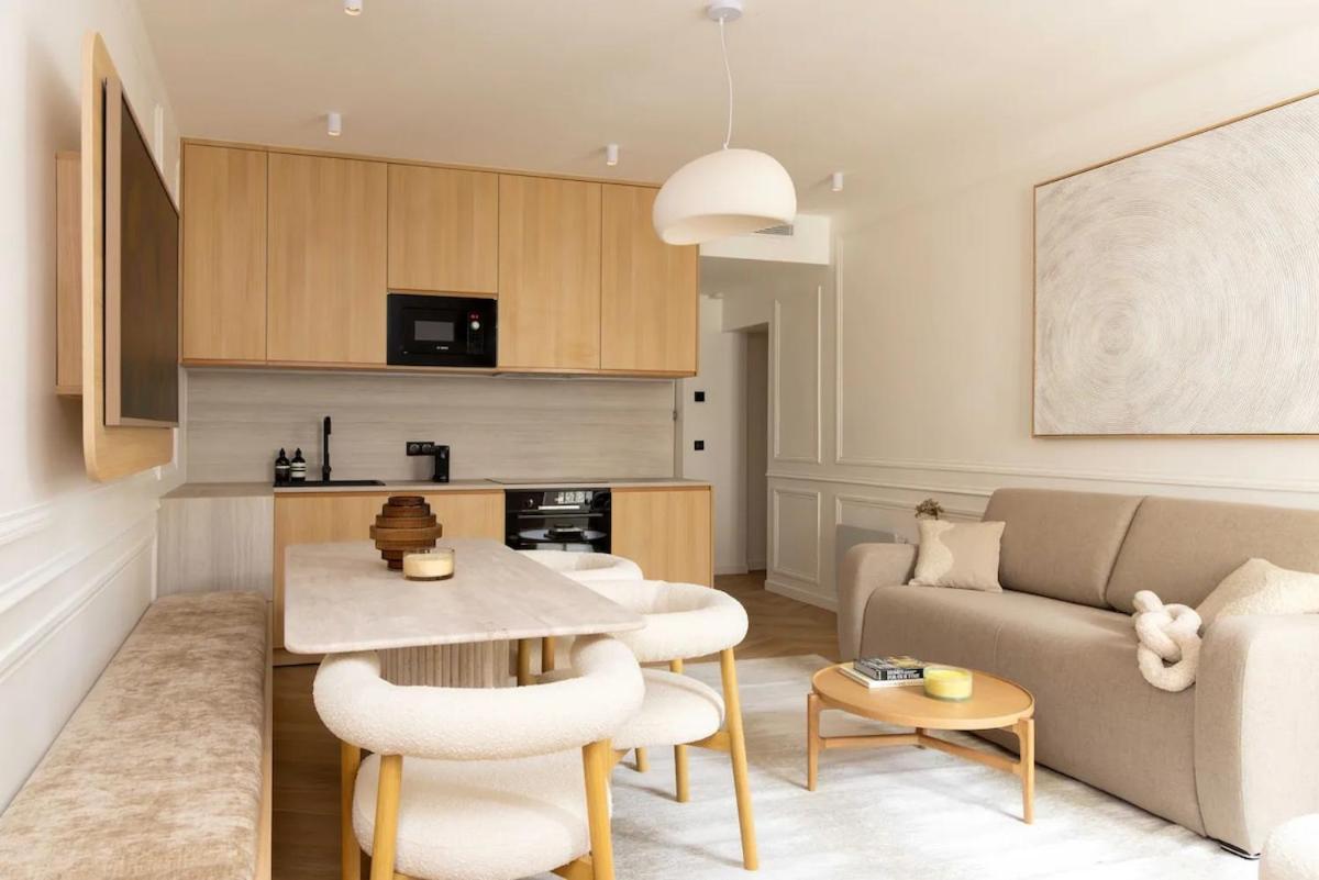 Apartment Splendid 2br 6p Near Palais Royal Paris
